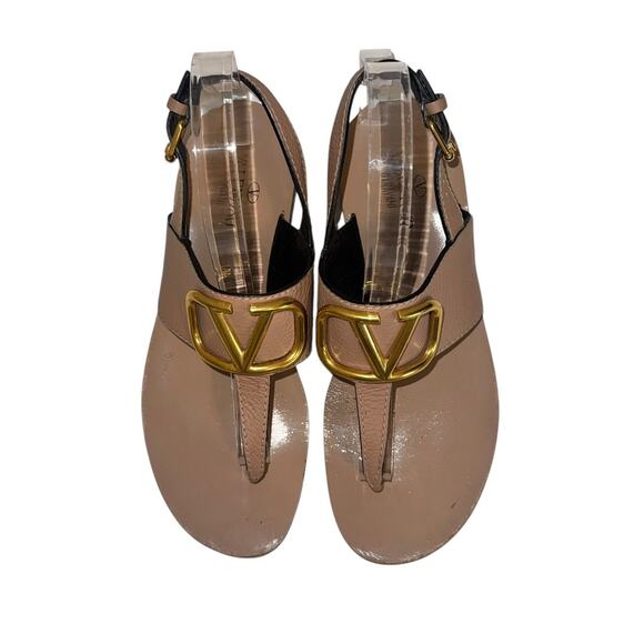 Valentino VLogo Thong Sandals - Overstock - 44063545 Valentino Garavani VLogo Beige Leather Thong Sandals EU 37